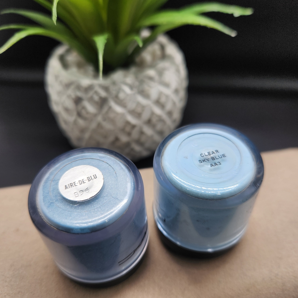 MAC Cosmetics Eyeshadow Duo - Black and Blue - Picture 2 of 2